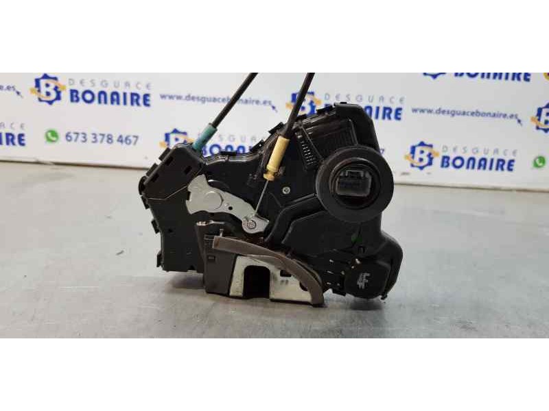 Recambio de cerradura puerta delantera derecha para toyota verso advance referencia OEM IAM 6903002230  