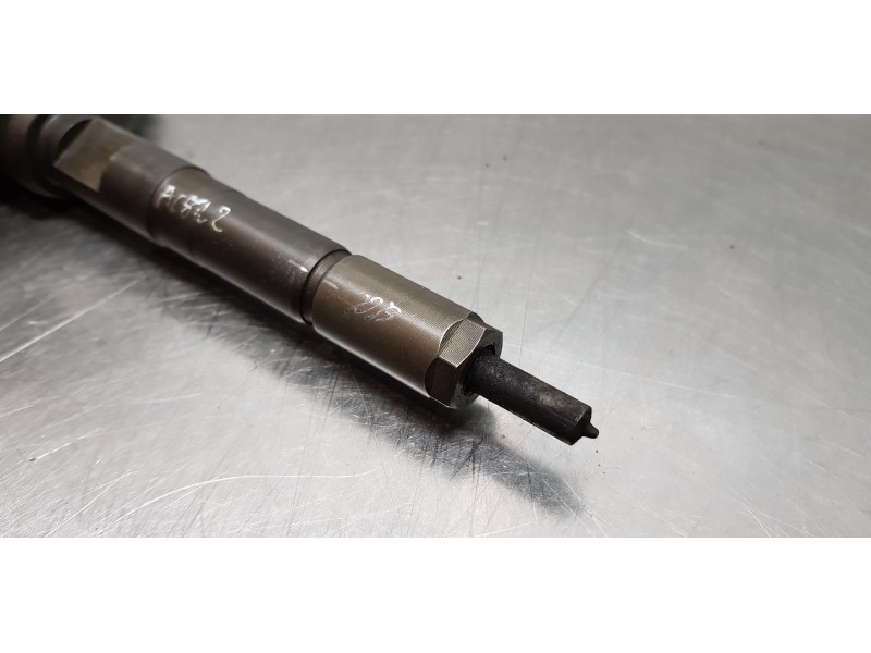 Recambio de inyector para fiat fiorino básico referencia OEM IAM 0445110083  