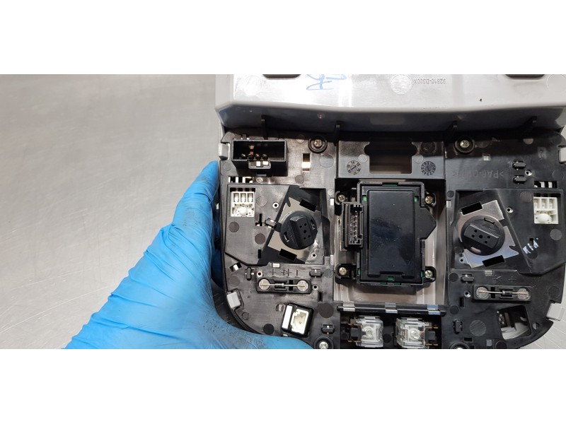 Recambio de luz interior para hyundai tucson style 4wd referencia OEM IAM 92810D3000TTX  