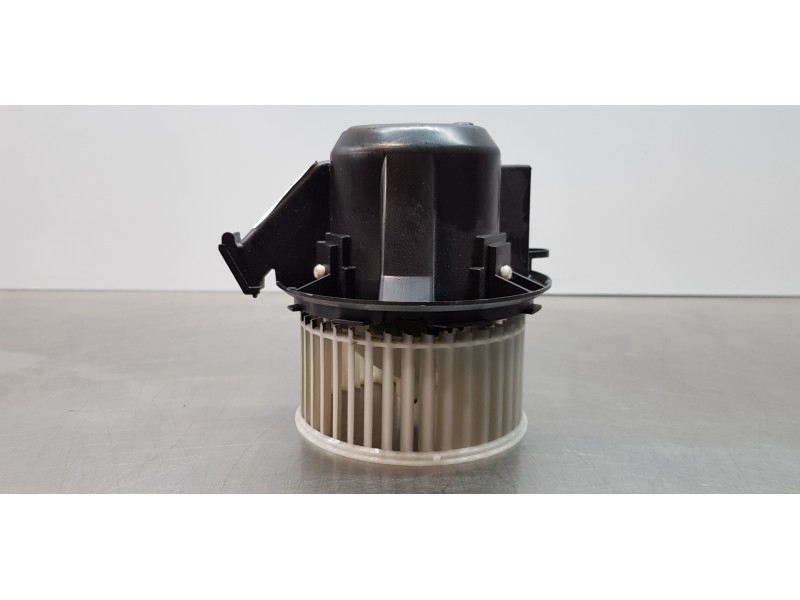 Recambio de motor calefaccion para renault espace v icon referencia OEM IAM 272107433R EE795002 