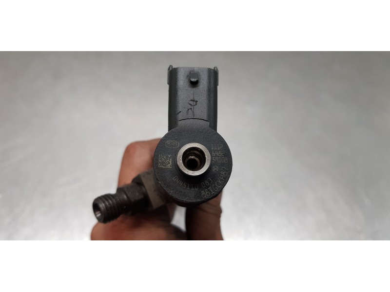 Recambio de inyector para fiat fiorino básico referencia OEM IAM 0445110083  