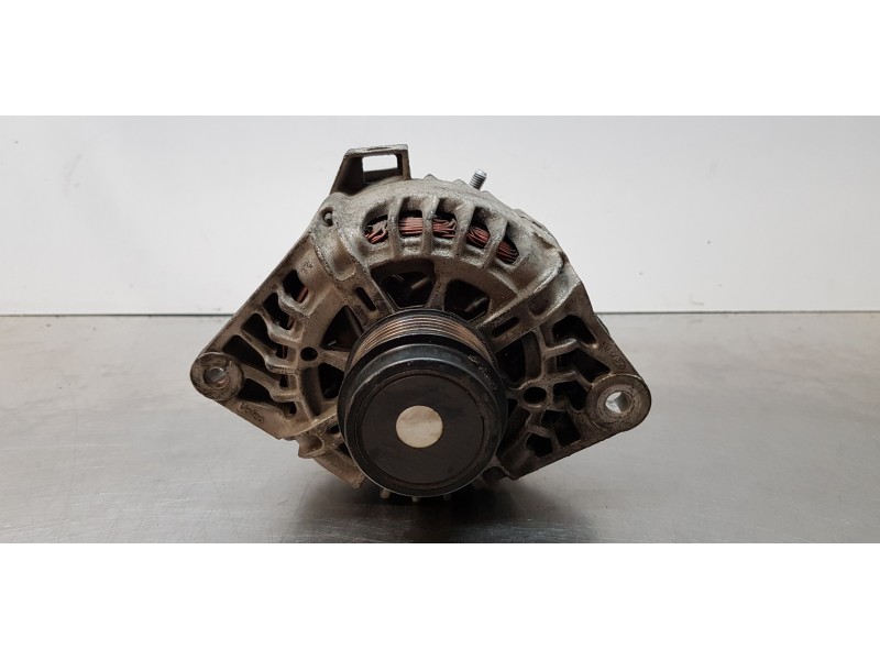 Recambio de alternador para kia carens ( ) attract referencia OEM IAM 373002B760  