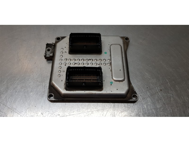Recambio de centralita motor uce para opel astra gtc enjoy referencia OEM IAM 55567114  