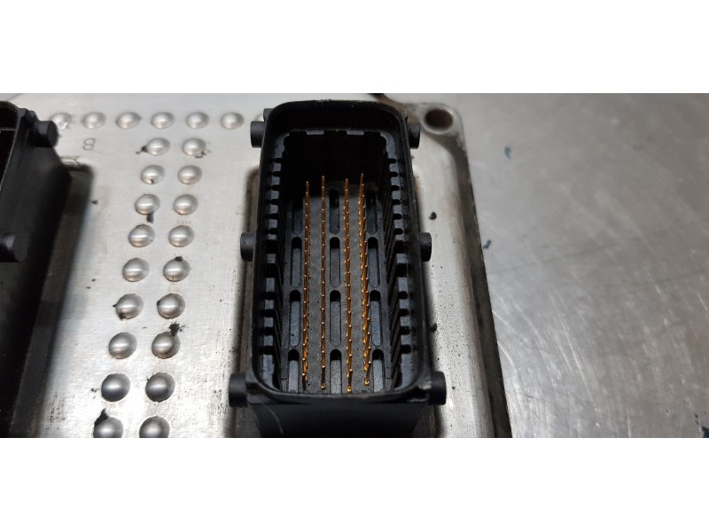 Recambio de centralita motor uce para opel astra gtc enjoy referencia OEM IAM 55567114  