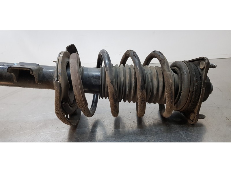 Recambio de amortiguador delantero derecho para kia carens ( ) attract referencia OEM IAM 54660A4050  