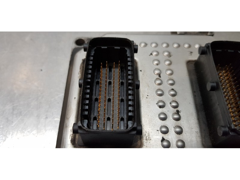 Recambio de centralita motor uce para opel astra gtc enjoy referencia OEM IAM 55567114  