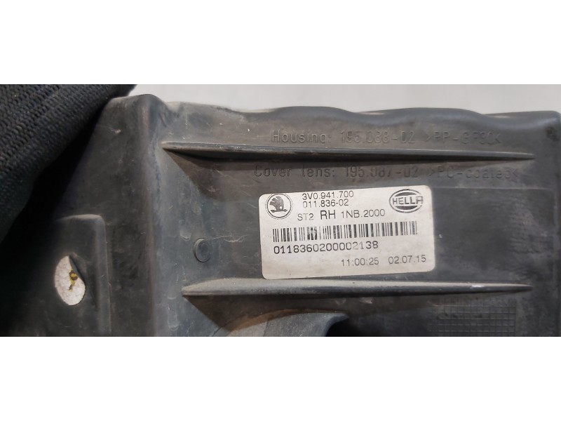 Recambio de faro antiniebla derecho para skoda superb (3v3) active referencia OEM IAM 3V0941700B  