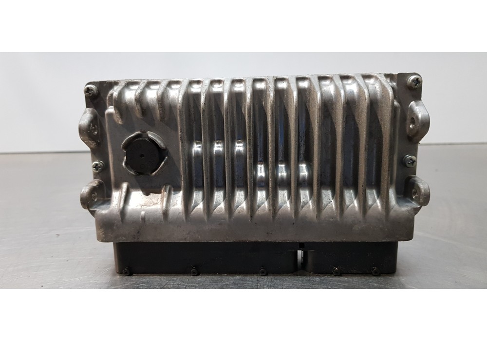 Recambio de centralita motor uce para toyota auris touring sports (e18) hybrid active referencia OEM IAM 896610ZM30  