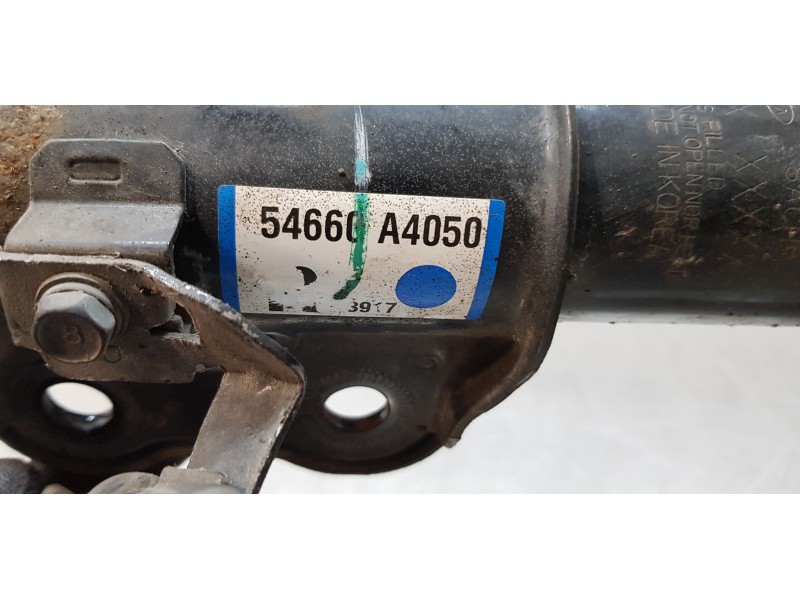 Recambio de amortiguador delantero derecho para kia carens ( ) attract referencia OEM IAM 54660A4050  