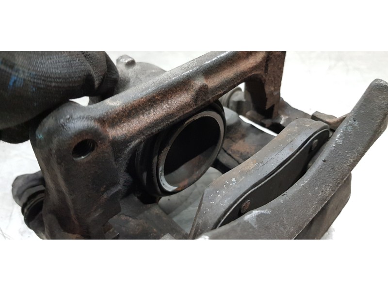 Recambio de pinza freno delantera izquierda para infiniti qx30 premium referencia OEM IAM 411125DA0A  