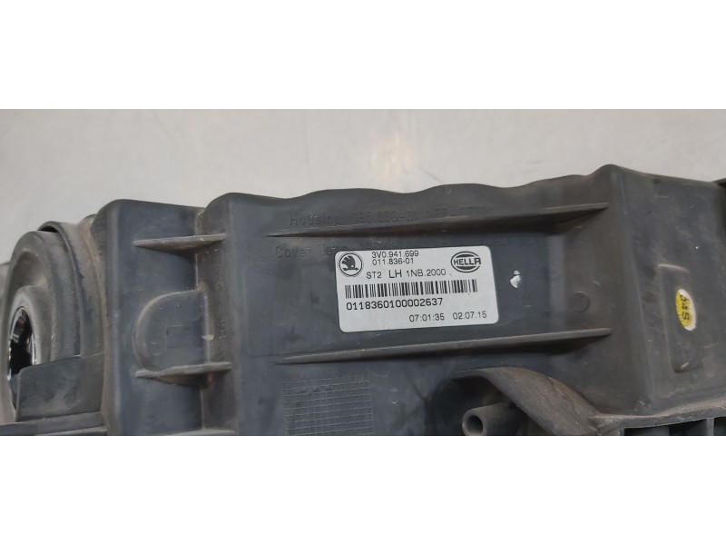 Recambio de faro antiniebla izquierdo para skoda superb (3v3) active referencia OEM IAM 3V0941699B  