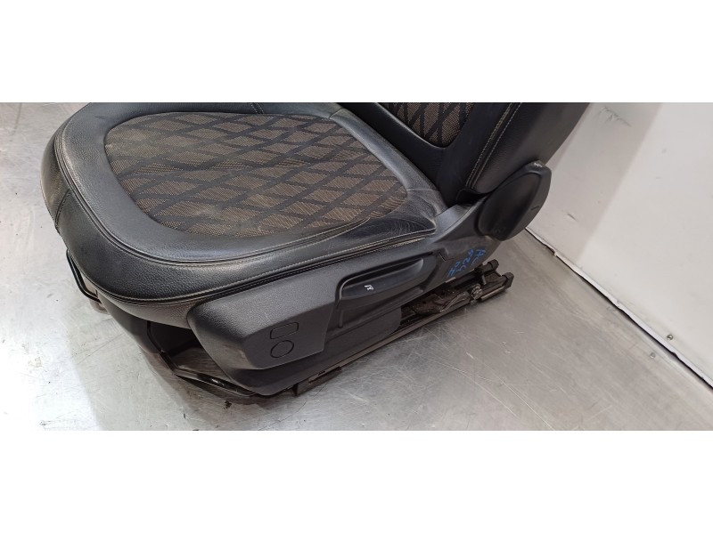 Recambio de juego asientos completo para bmw serie x1 (f48) sdrive18d referencia OEM IAM 52107397443 52107310843 