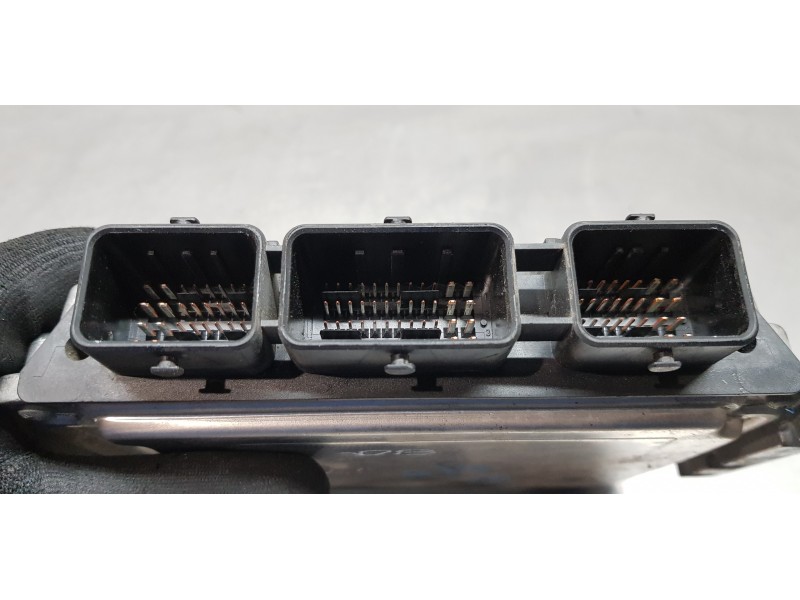 Recambio de centralita motor uce para renault scenic ii 1.9 dci diesel referencia OEM IAM 8200391966  