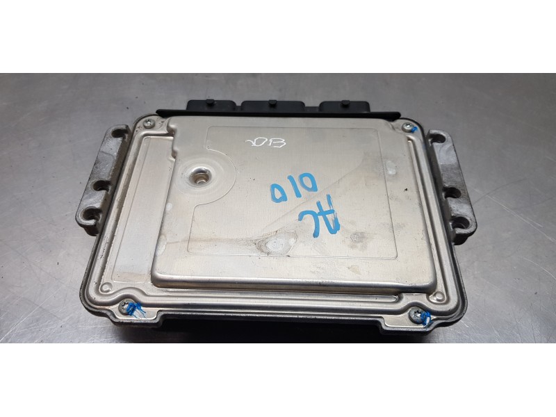 Recambio de centralita motor uce para renault scenic ii 1.9 dci diesel referencia OEM IAM 8200391966  