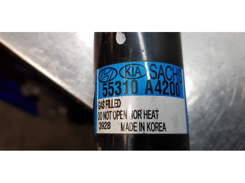 Recambio de amortiguador trasero derecho para kia carens ( ) attract referencia OEM IAM 55310A4200  