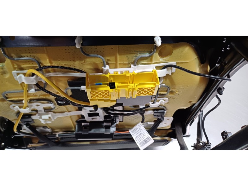 Recambio de juego asientos completo para bmw serie x1 (f48) sdrive18d referencia OEM IAM 52107397443 52107310843 