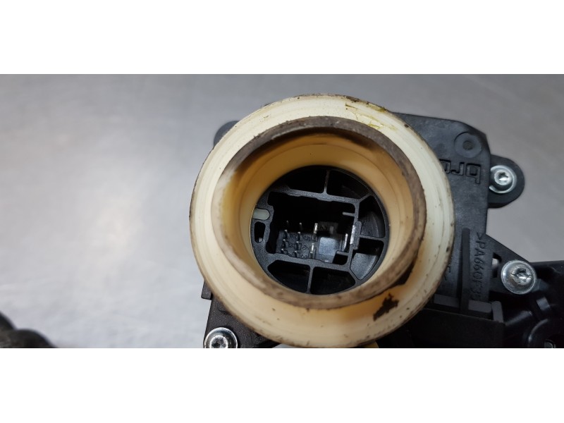 Recambio de elevalunas trasero derecho para toyota auris touring sports (e18) hybrid active referencia OEM IAM 8572002440   Recambio de elevalunas trasero derecho para toyota auris touring sports (e18) hybrid active referencia OEM IAM 8572002440