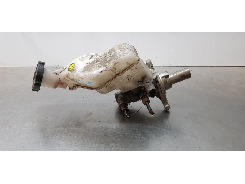 Recambio de bomba freno para kia carens ( ) attract referencia OEM IAM 58510A4800  