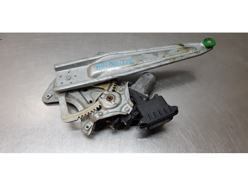 Recambio de elevalunas trasero izquierdo para toyota auris touring sports (e18) hybrid active referencia OEM IAM 8571002450   Recambio de elevalunas trasero izquierdo para toyota auris touring sports (e18) hybrid active referencia OEM IAM 8571002450