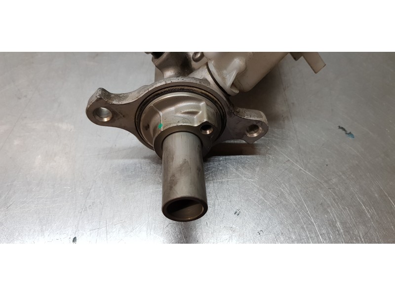 Recambio de bomba freno para kia carens ( ) attract referencia OEM IAM 58510A4800  