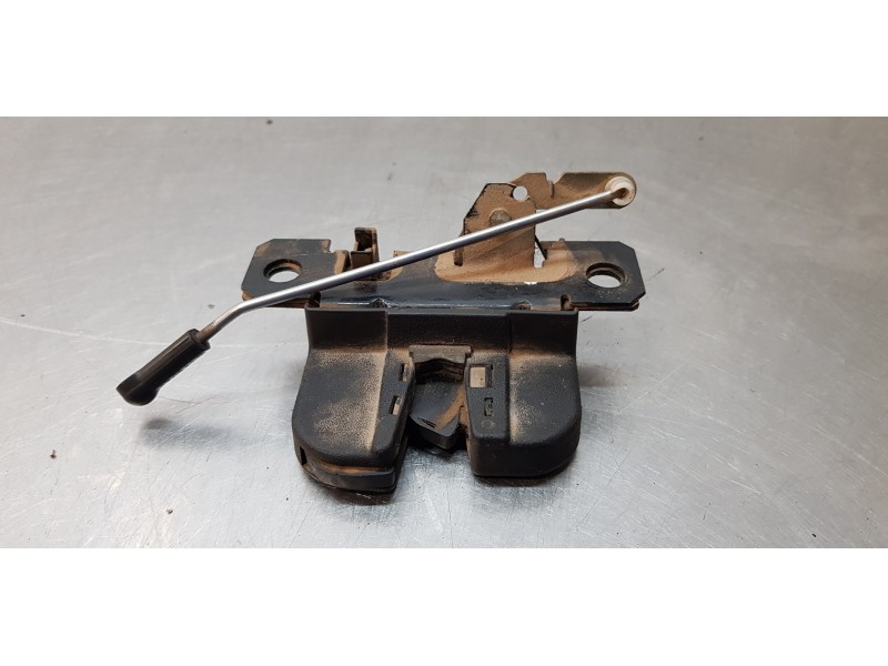 Recambio de cerradura puerta trasera derecha para volkswagen caddy ka/kb (2k) furg. referencia OEM IAM 2K0827506A   Recambio de cerradura puerta trasera derecha para volkswagen caddy ka/kb (2k) furg. referencia OEM IAM 2K0827506A