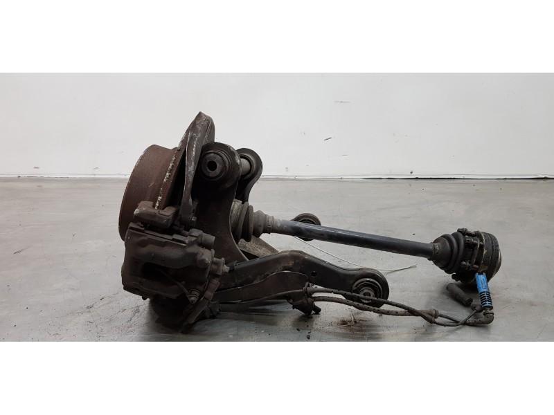 Recambio de mangueta trasera derecha para bmw x5 (e53) 3.0d referencia OEM IAM 33321095240  