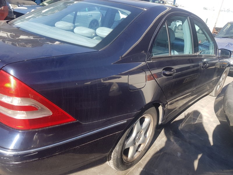 mercedes clase c (w203) berlina del año 2002