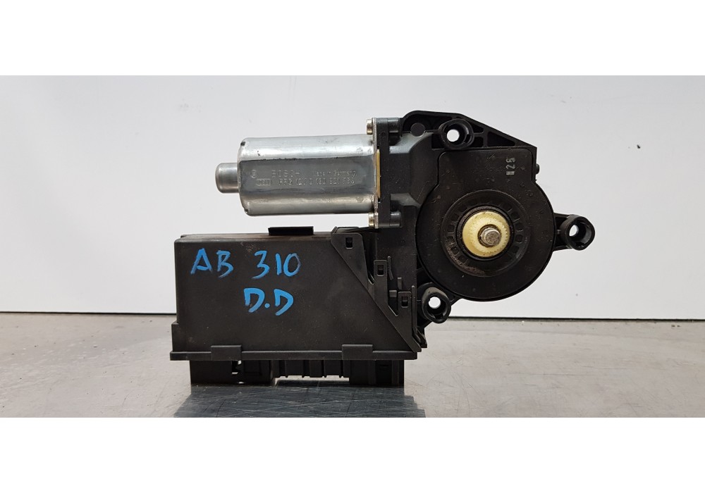 Recambio de motor elevalunas delantero derecho para audi a4 berlina (8e) 1.8 t referencia OEM IAM 8E1959802B  