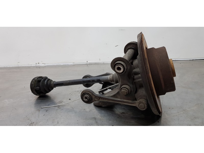 Recambio de mangueta trasera derecha para bmw x5 (e53) 3.0d referencia OEM IAM 33321095240  