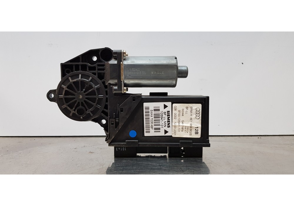 Recambio de motor elevalunas delantero derecho para audi a4 berlina (8e) 1.8 t referencia OEM IAM 8E1959802B   Recambio de motor elevalunas delantero derecho para audi a4 berlina (8e) 1.8 t referencia OEM IAM 8E1959802B