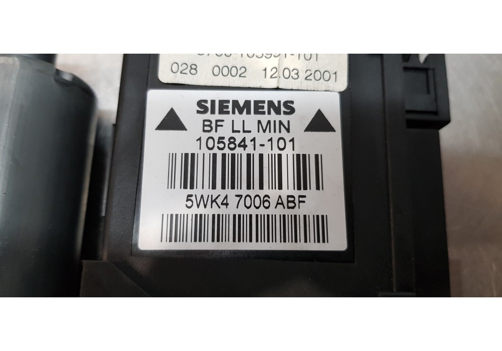 Recambio de motor elevalunas delantero derecho para audi a4 berlina (8e) 1.8 t referencia OEM IAM 8E1959802B   Recambio de motor elevalunas delantero derecho para audi a4 berlina (8e) 1.8 t referencia OEM IAM 8E1959802B