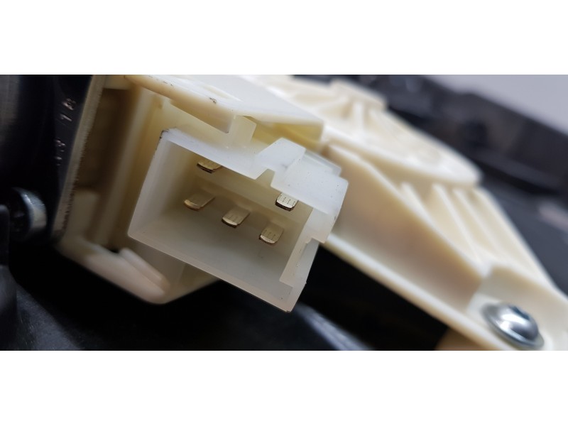 Recambio de elevalunas delantero derecho para infiniti qx30 premium referencia OEM IAM 807205DM0A  