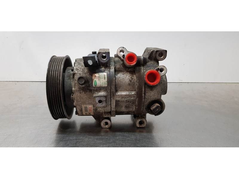 Recambio de compresor aire acondicionado para kia carens ( ) attract referencia OEM IAM 97701A4100  