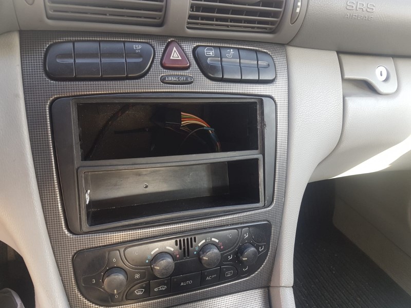 mercedes clase c (w203) berlina del año 2002