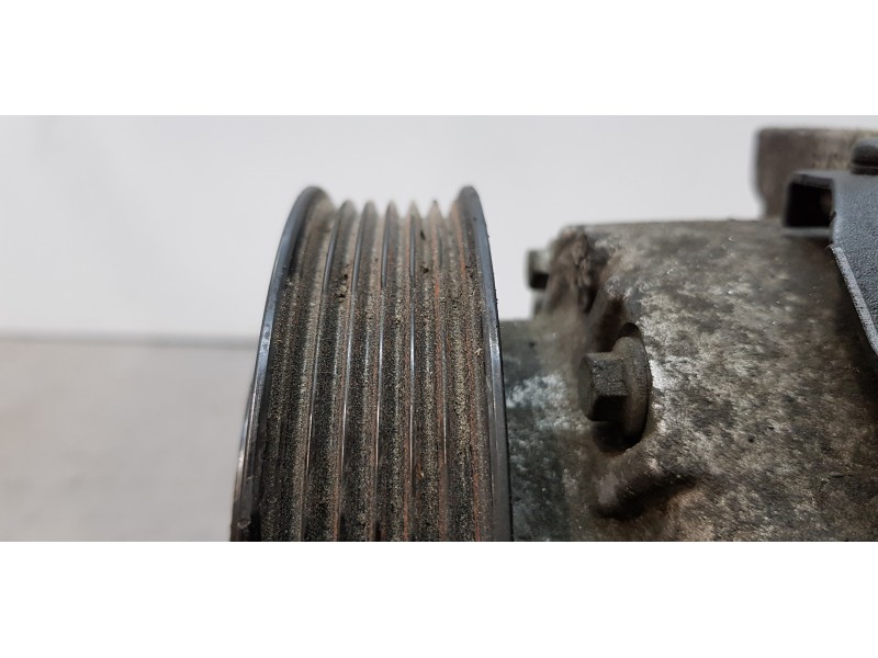 Recambio de compresor aire acondicionado para kia carens ( ) attract referencia OEM IAM 97701A4100  