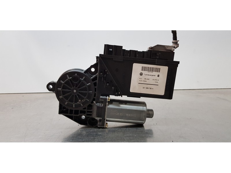 Recambio de motor elevalunas delantero derecho para volkswagen touareg (7la) tdi r5 referencia OEM IAM 3D1959792A   Recambio de motor elevalunas delantero derecho para volkswagen touareg (7la) tdi r5 referencia OEM IAM 3D1959792A