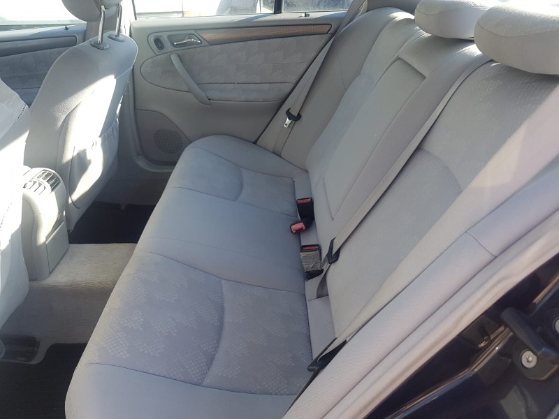 mercedes clase c (w203) berlina del año 2002