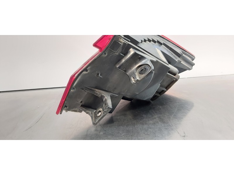 Recambio de piloto trasero izquierdo para skoda superb (3v3) active referencia OEM IAM 3V5945207A  