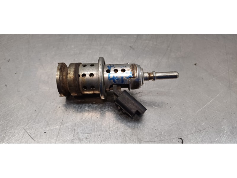 Recambio de inyector para peugeot 308 business line referencia OEM IAM 9813930180   Recambio de inyector para peugeot 308 business line referencia OEM IAM 9813930180