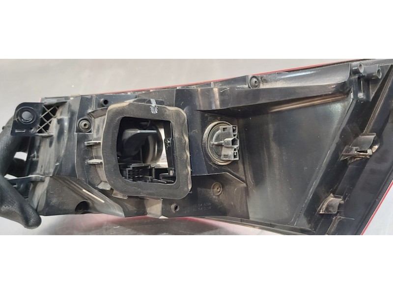 Recambio de piloto trasero izquierdo para skoda superb (3v3) active referencia OEM IAM 3V5945207A  