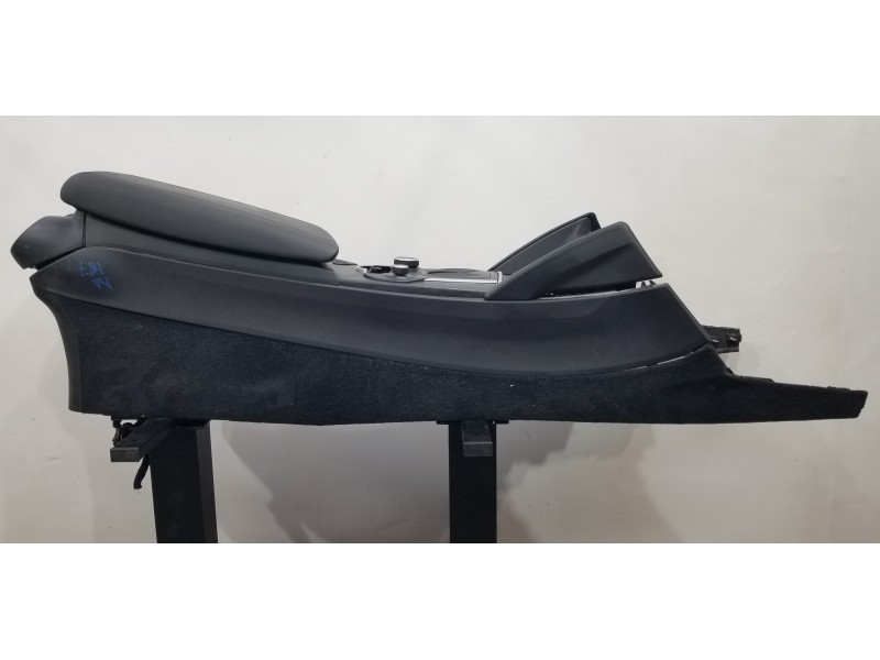 Recambio de apoyabrazos central para alfa romeo stelvio (630) basis q4 referencia OEM IAM 156148412 156132499 