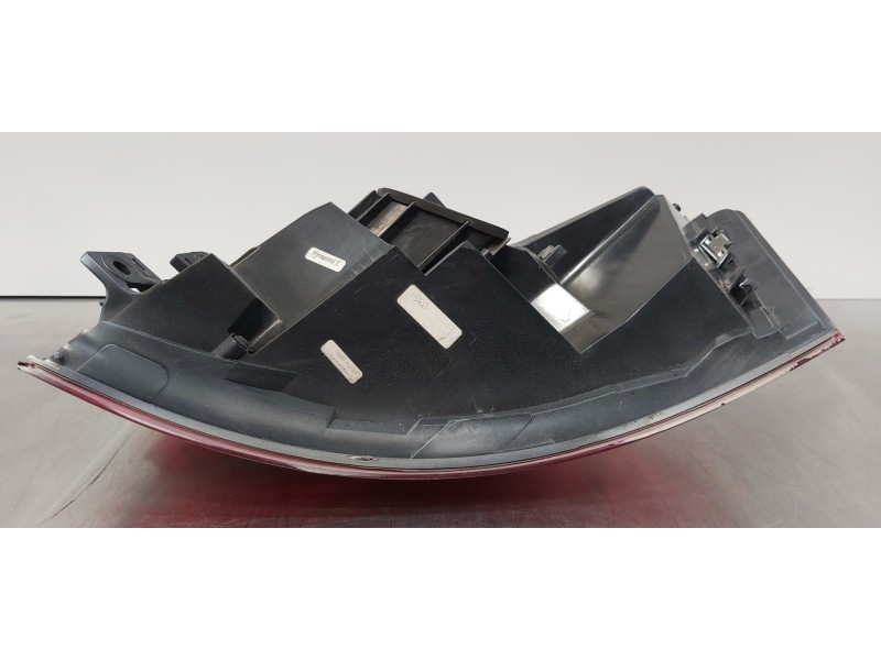 Recambio de piloto trasero izquierdo para skoda superb (3v3) active referencia OEM IAM 3V5945207A  