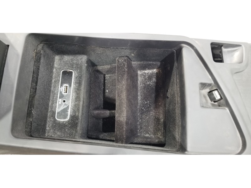 Recambio de apoyabrazos central para alfa romeo stelvio (630) basis q4 referencia OEM IAM 156148412 156132499 