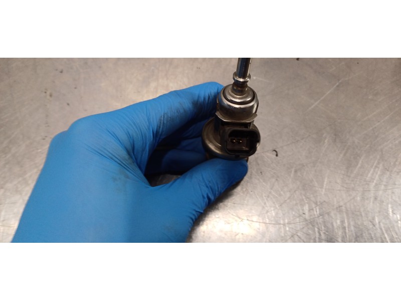 Recambio de inyector para peugeot 308 business line referencia OEM IAM 9813930180  