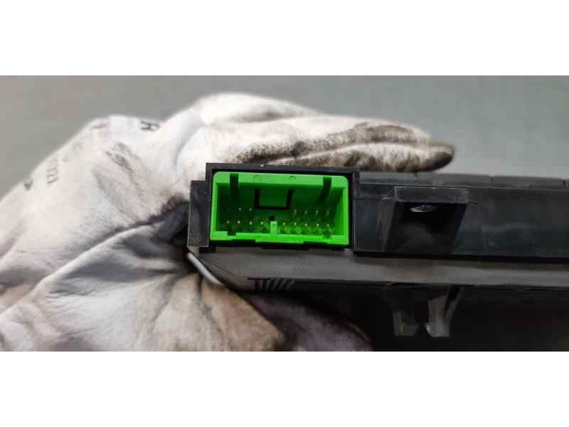 Recambio de mando climatizador para volvo xc70 d5 awd momentum (136kw) referencia OEM IAM 30774364  