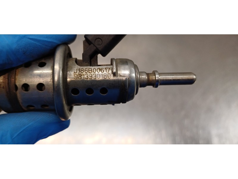 Recambio de inyector para peugeot 308 business line referencia OEM IAM 9813930180   Recambio de inyector para peugeot 308 business line referencia OEM IAM 9813930180