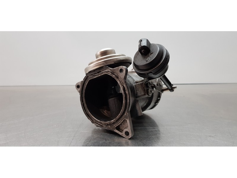 Recambio de caja mariposa para volkswagen touareg (7la) tdi r5 referencia OEM IAM 070128070F 070128070C 070128073