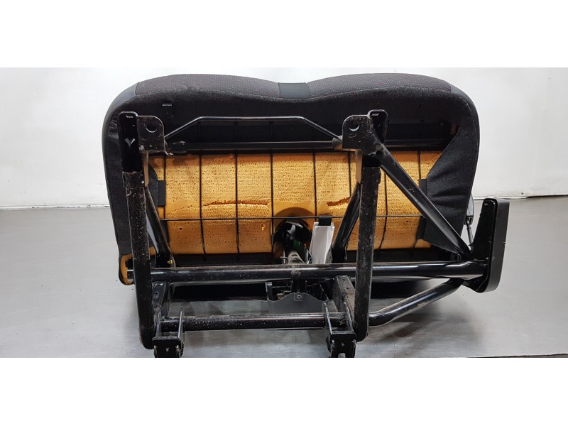 Recambio de asiento delantero derecho para peugeot boxer furgón gran volumen 335 l3h3 pro bluehdi 130 referencia OEM IAM 1677820