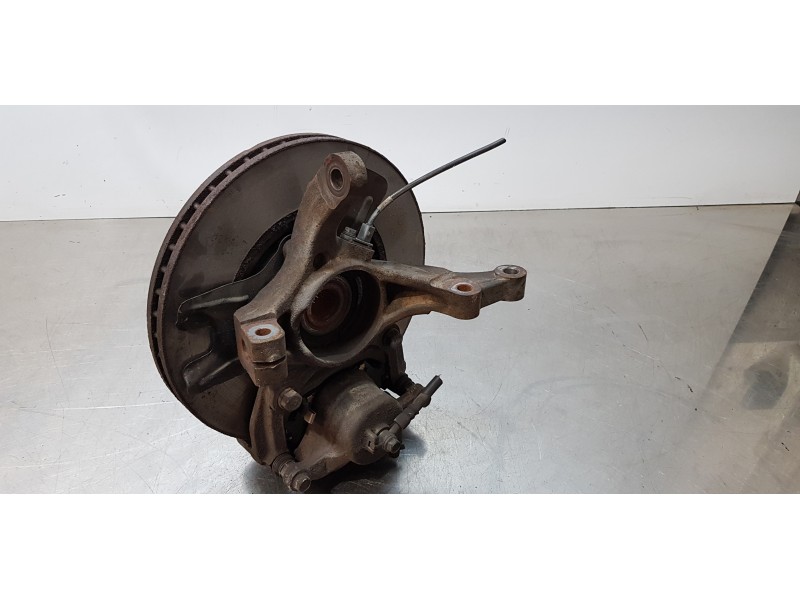 Recambio de mangueta delantera izquierda para kia carens ( ) attract referencia OEM IAM 51715A4000  