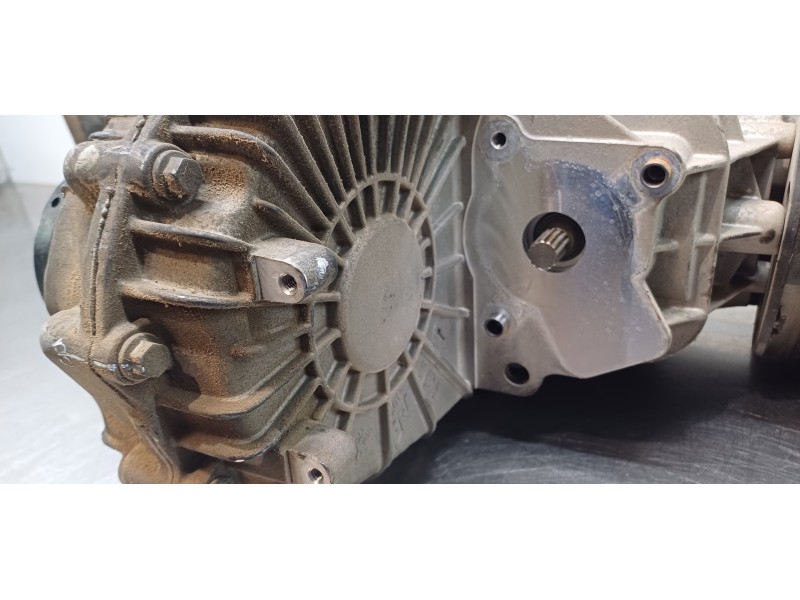 Recambio de caja transfer para volkswagen touareg (7la) tdi r5 referencia OEM IAM 0AD341012L  